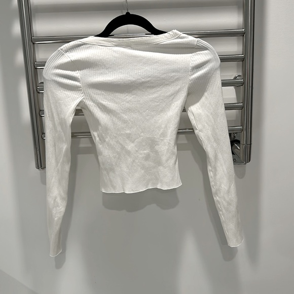 H&M scoop neck long sleeve top - Picture 2 of 4